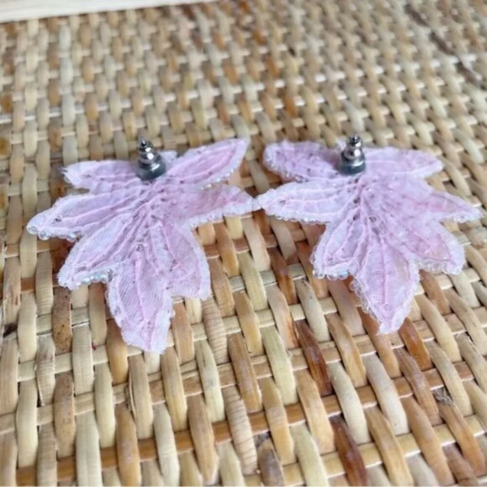 Vintage 80s pink sequin beaded leaf earrings barbie